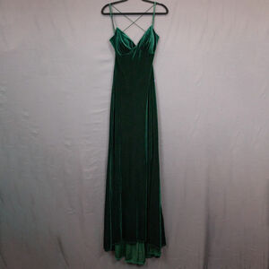 Windsor Brenda formal velvet strappy mermaid dress NWT-L